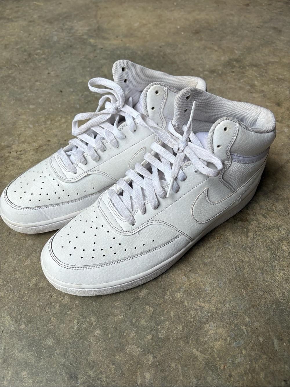 Nike Men’s court vision mid next nature triple white sneakers size 11.5